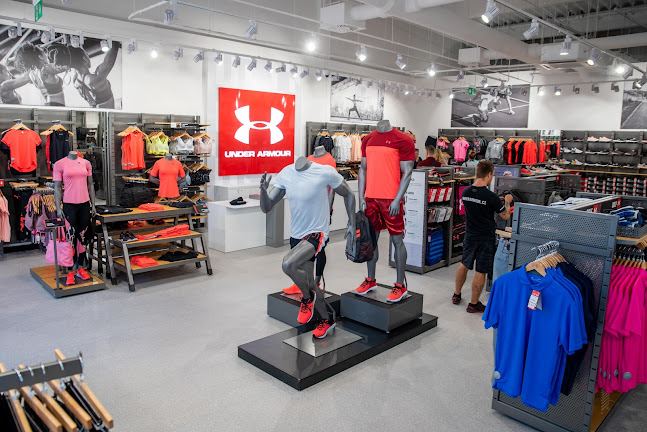 Under Armour Factory House - Prodejna sportovních potřeb
