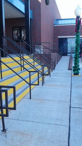 Movie Theater «Regal Cinemas Largo Mall 8», reviews and photos, 10500 Ulmerton Road East, Largo, FL 33771, USA