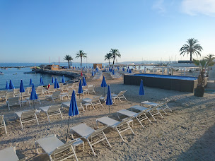 Photo n°3 de Atol Beach à Saint-Laurent-du-Var ()