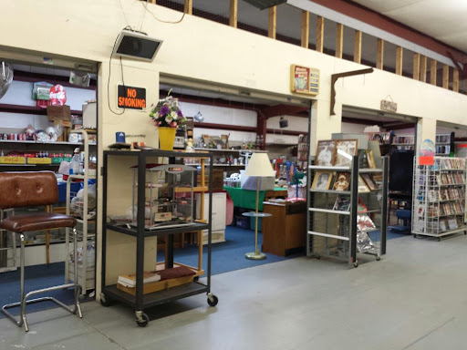 Flea Market «Dixie 400 Flea Market», reviews and photos, 4750 Settingdown Cir, Cumming, GA 30028, USA