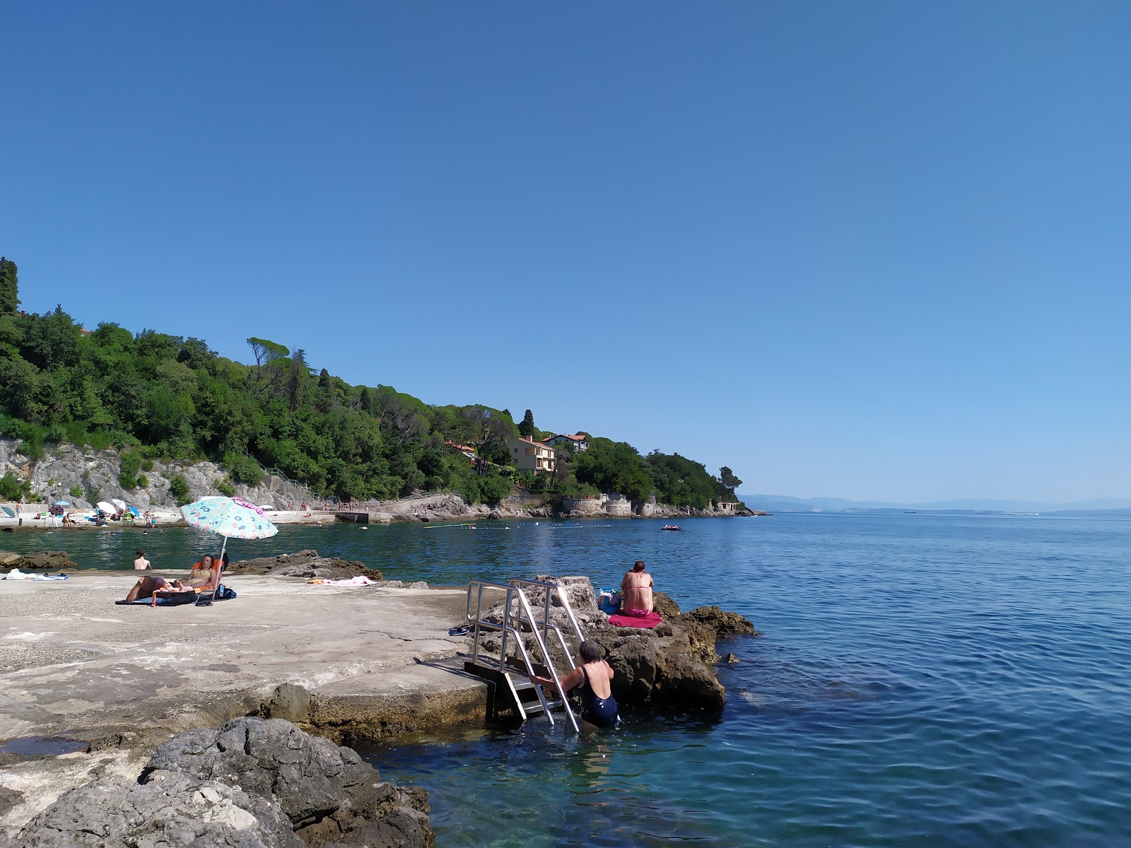 Empeduja beach'in fotoğrafı çok temiz temizlik seviyesi ile
