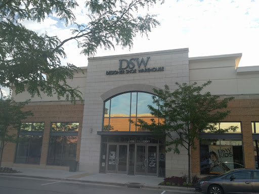 Shoe Store «DSW Designer Shoe Warehouse», reviews and photos, 15001 Potomac Town Pl #120, Woodbridge, VA 22192, USA