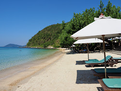 Foto de Prao Beach com uma linha costeira espaçosa