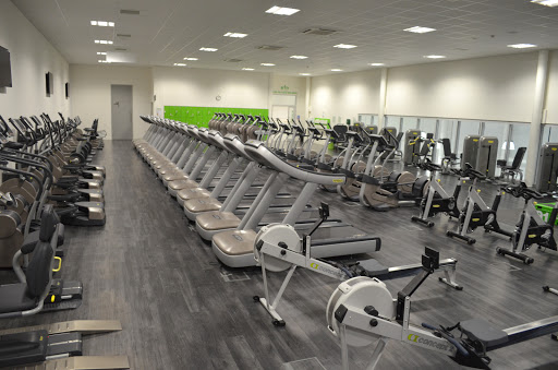 Gyms with swimming pool London