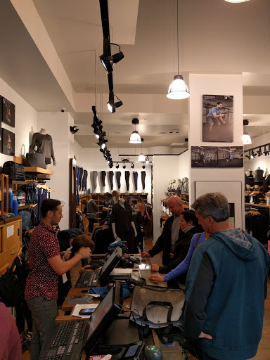 Sportswear Store «lululemon», reviews and photos, 710 Americana Way, Glendale, CA 91210, USA