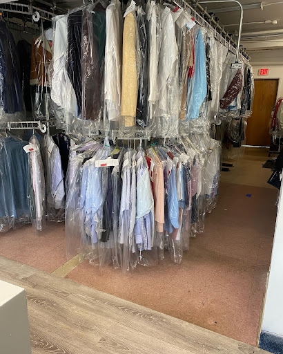 Dry Cleaner «Regal Cleaners», reviews and photos, 220 Main St S #2, Southbury, CT 06488, USA