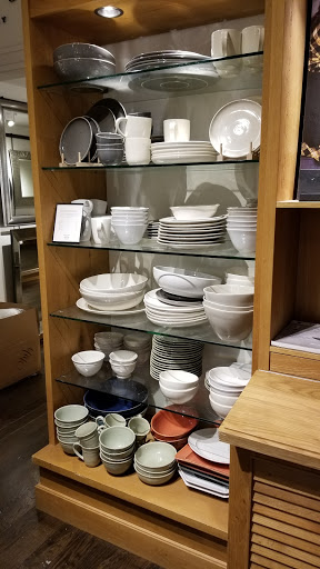 Furniture Store «Pottery Barn», reviews and photos, 125 Westchester Ave #2490a, White Plains, NY 10601, USA