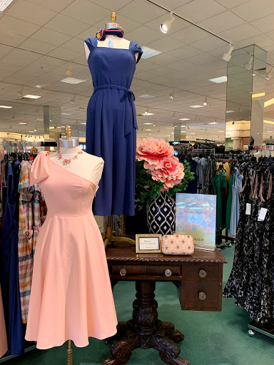 Department Store «Von Maur», reviews and photos, 10010 California St, Omaha, NE 68114, USA