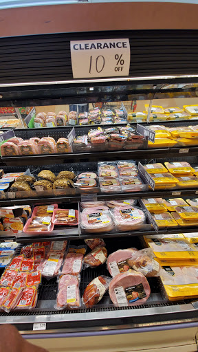 Grocery Store «Winn-Dixie», reviews and photos, 2519 McMullen Booth Rd #106, Clearwater, FL 33761, USA