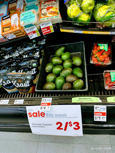 Supermarket «Giant Eagle Supermarket», reviews and photos, 2000 Penny Ln, Jeannette, PA 15644, USA