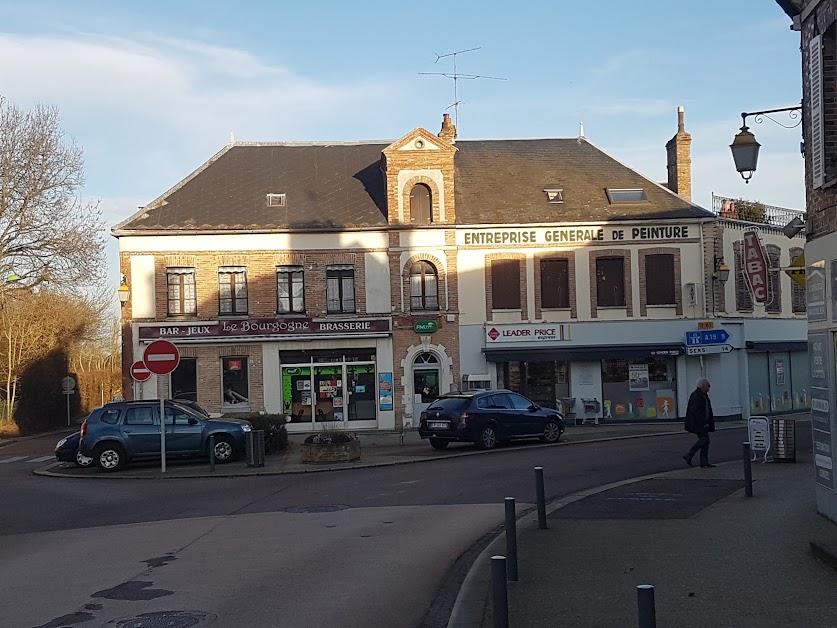 Hattenville Annie à Saint-Valérien (Yonne 89)