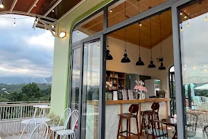 Avocado Cafe - Nam Ban Town image