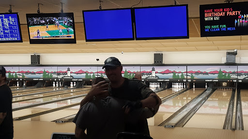 Bowling Alley «Hobart Lanes», reviews and photos, 99 S Hobart Rd, Hobart, IN 46342, USA