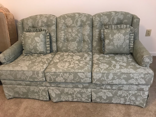 Thrift Store «Hand to Hand Thrift Store», reviews and photos, 785 Terryville Ave, Bristol, CT 06010, USA