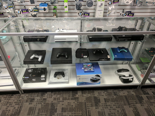 Video Game Store «Disc Traders Holland», reviews and photos, 12331 James St, Holland, MI 49424, USA
