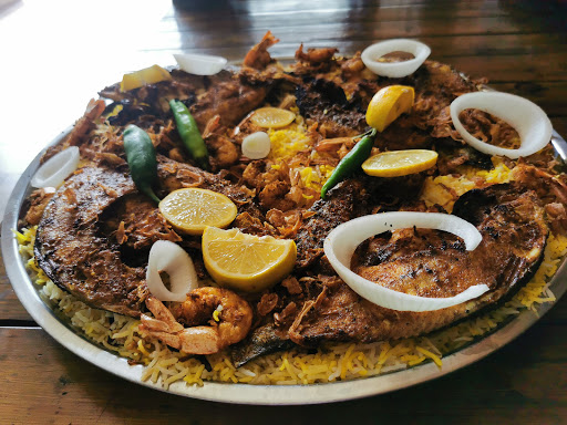 مطعم عريش السمك 