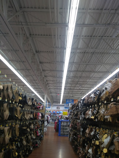 Shopping Mall «Eastport Plaza Shopping Center», reviews and photos, 4000 SE 82nd Ave, Portland, OR 97266, USA