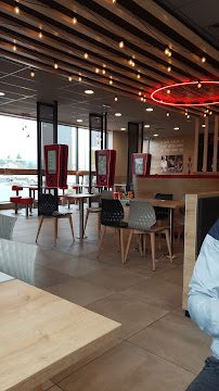 Atmosphère du Restaurant KFC Saint-Germain-lès-Arpajon à Saint-Germain-lès-Arpajon - n°16