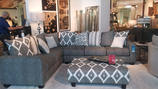 Furniture Store «Rooms To Go & Rooms To Go Kids Furniture Store - Miami International (Doral)», reviews and photos, 10623 NW 12th St, Doral, FL 33172, USA