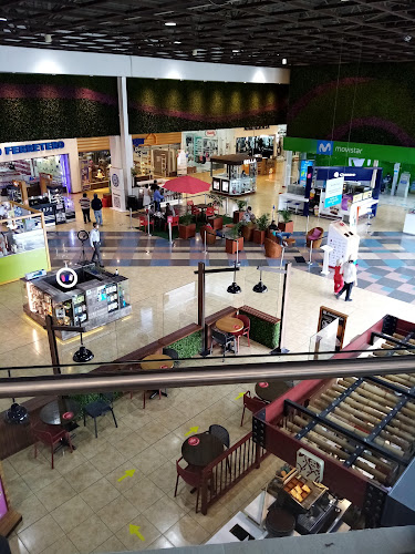 Opiniones de La Plaza Shopping Center en Ibarra - Centro comercial