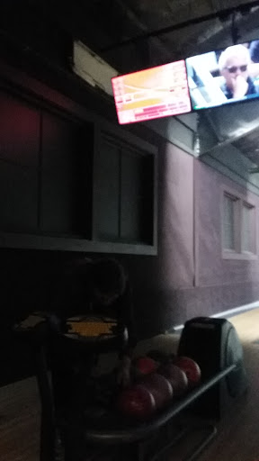 Family Restaurant «The Barn Bowl & Bistro», reviews and photos, 13 Uncas Ave, Oak Bluffs, MA 02557, USA