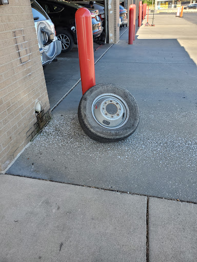 Tire Shop «Discount Tire Store - Indianapolis, IN», reviews and photos, 8302 N Michigan Rd, Indianapolis, IN 46268, USA