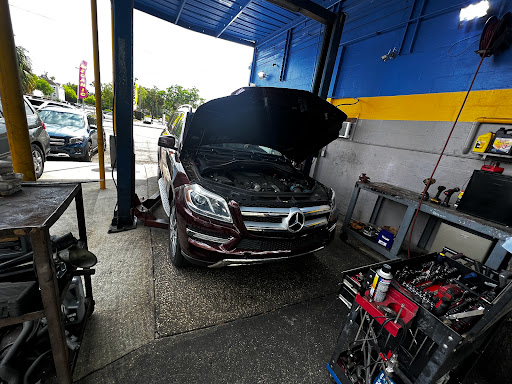 Tire Shop «L & R Tire Shop - Total Car Care», reviews and photos, 6923 W Hillsborough Ave, Tampa, FL 33634, USA