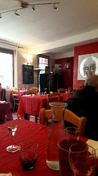 Atmosphère du Restaurant français Restaurant La Fontaine à Le Val - n°4