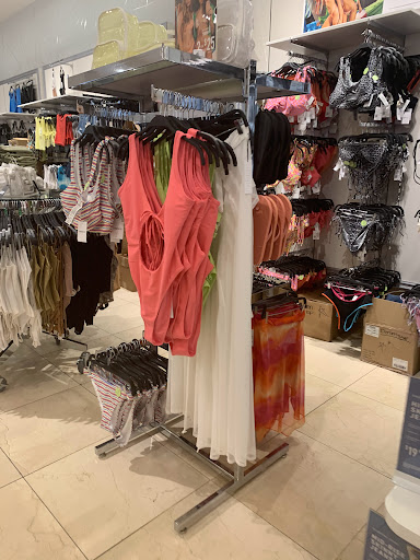 Clothing Store «Forever 21», reviews and photos, 1001 N Arney Rd #1000, Woodburn, OR 97071, USA