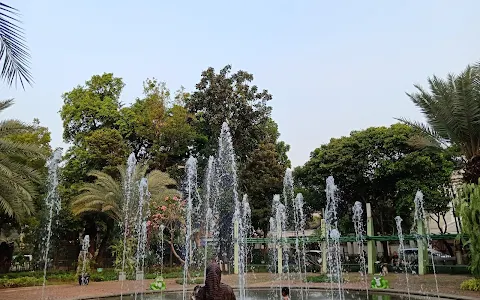 Taman Kodok Menteng image