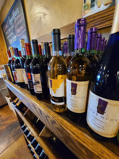 Winery «Paper Moon Vineyards», reviews and photos, 2008 State Rd, Vermilion, OH 44089, USA