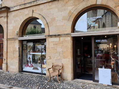 Au bel objet à Gourdon