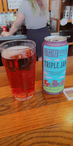 Wine Bar «Thief Wine Shop & Bar», reviews and photos, 400 N Water St, Milwaukee, WI 53202, USA