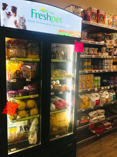 Grocery Store «Idyllwild Village Market, Deli & Pizzeria», reviews and photos, 26000 CA-243, Idyllwild, CA 92549, USA