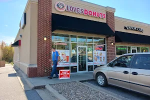 love's donuts Sandwiches Smoothies and kolaches boba tea image