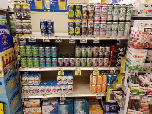 Grocery Store «Hannaford Supermarket», reviews and photos, 77 Derry Rd, Hudson, NH 03051, USA