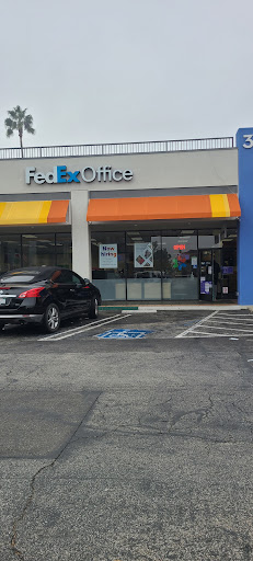 FedEx Office Print & Ship Center, 28901 S Western Ave Suite 207, Rancho Palos Verdes, CA 90275, USA, 