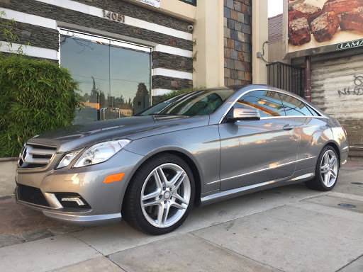 LUSNAK MOTORS AUTO SALES & LEASING image