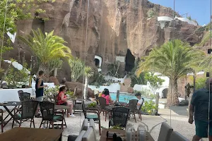 La Cueva de LagOmar image