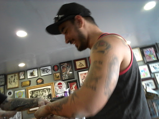 Tattoo Shop «Burien Tattoo -White Center», reviews and photos, 9619 16th Ave SW, Seattle, WA 98106, USA