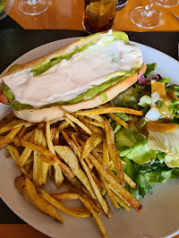 Sandwich au poulet du Restaurant chilien Amor Y Pan à Montreuil - n°1