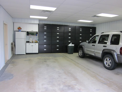 Auto Body Shop «M & G Body Shop», reviews and photos, 12018 Hamilton Ave, Cincinnati, OH 45231, USA