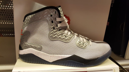 Clothing Store «Nike Factory Store», reviews and photos, 4101 S Carrollton Ave, New Orleans, LA 70119, USA