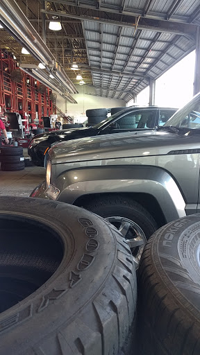 Tire Shop «Discount Tire Store - Macomb Township, MI», reviews and photos, 45105 Tilch Rd, Macomb, MI 48044, USA