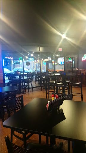 American Restaurant «The Garage Pub & Grill», reviews and photos, 308 4th St, Columbus, IN 47201, USA