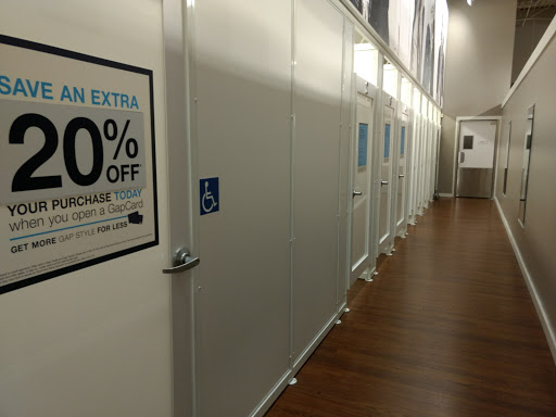 Clothing Store «Gap Outlet», reviews and photos, 2525 Grand Ave, Ames, IA 50010, USA