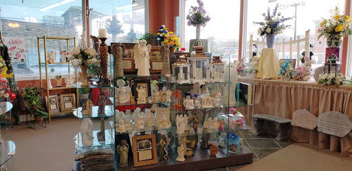 Gift Basket Store «FLOWERS BY TARA AND JEWELRY WORLD», reviews and photos, 2087 Wilma Rudolph Blvd, Clarksville, TN 37040, USA