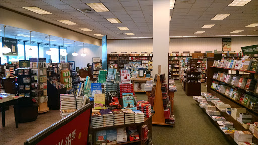 Book Store «Barnes & Noble», reviews and photos, 470 Universal Dr N, North Haven, CT 06473, USA