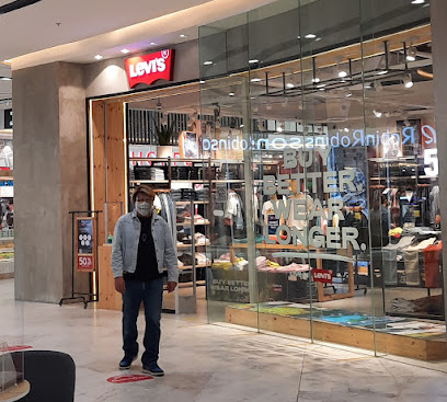 Levi's® Robinsons Galleria South - Clothing store - San Pedro, Laguna -  Zaubee