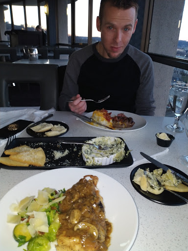 Steak House «Eighteen at the Radisson», reviews and photos, 668 W 5th St, Covington, KY 41011, USA